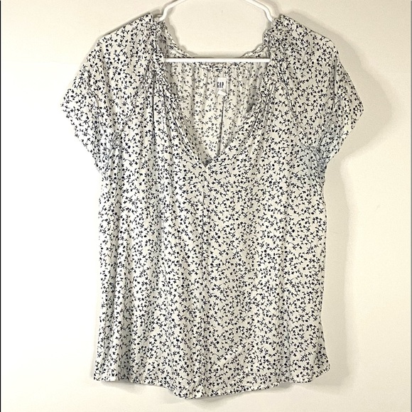 GAP Tops - Gap Summer Blouse